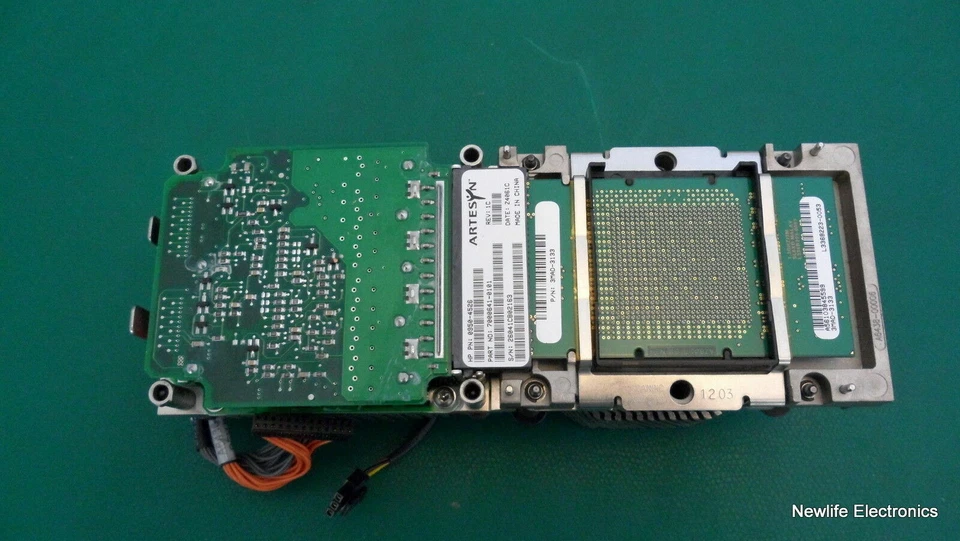 HP A9765-69001 Intel Itanium2 1.3GHz CPU Module w/ Heatsink & Fan A9765-04002 - Image 4 of 4