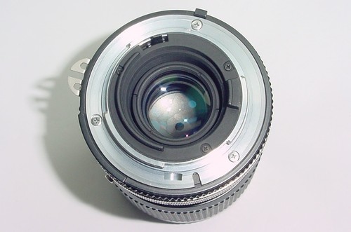 Nikon 35-105 mm F/3,5-4,5 Zoom-NIKKOR AIs Zoom Lente de enfoque manual - Excelente - Imagen 6 de 6