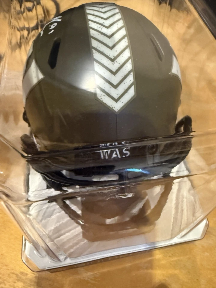 Ryan Kerrigan 亲笔签名指挥官敬礼服务迷你头盔 正品证书 — 第 2/2 张图片