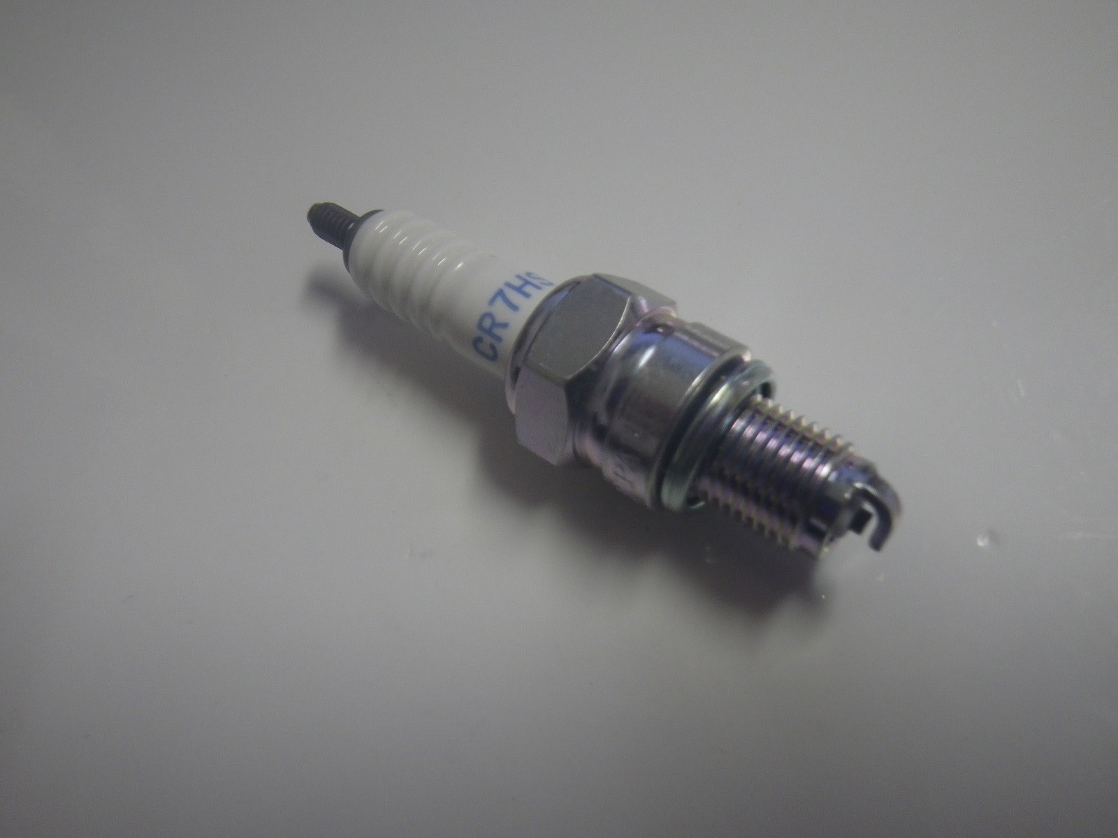 NGK CR7HSA 10mm Resistor Type Spark Plug  4549