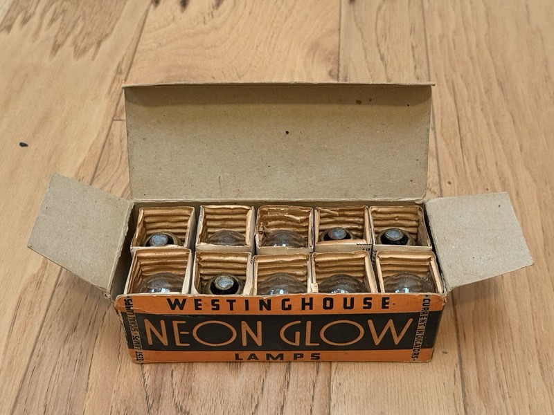 Vintage Westinghouse Neon Glow Lamps Light Bulbs W/ Original Box 1/2 Watt