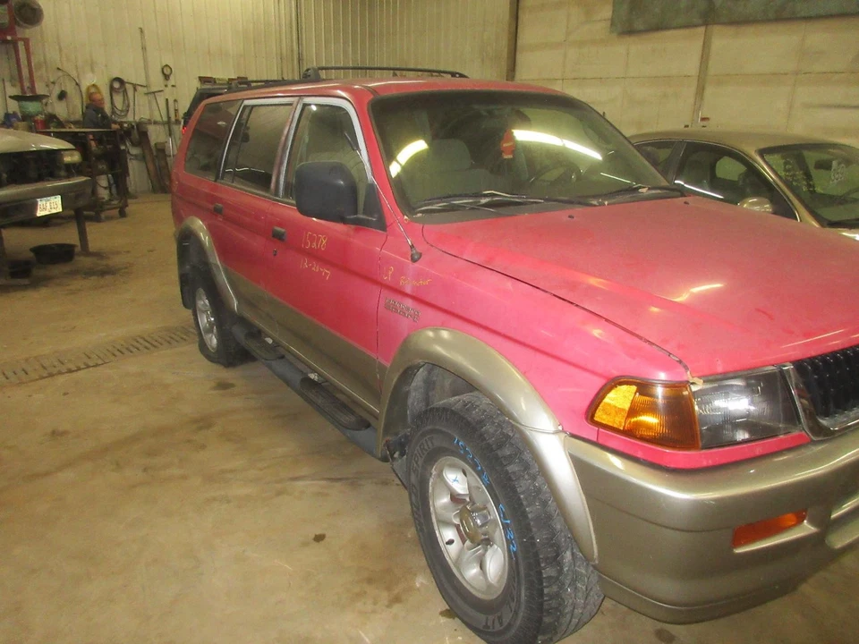 Used Hood fits: 1997 Mitsubishi Montero sport  Grade A - Image 3 of 4