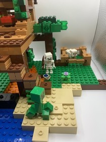 LEGO Minecraft The Jungle Treehouse 21125 Complete Set