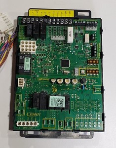 83W88 103130-03 S9232F2002 SL280UH135V60D-03 control board Lennox furnace