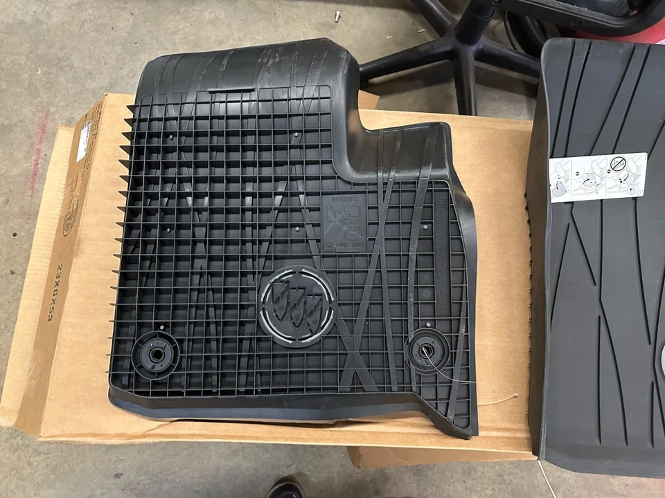 OEM 2018-2024 Buick Enclave Front All Weather Floor Liners w/logo GM 84522812 - Image 4 of 4