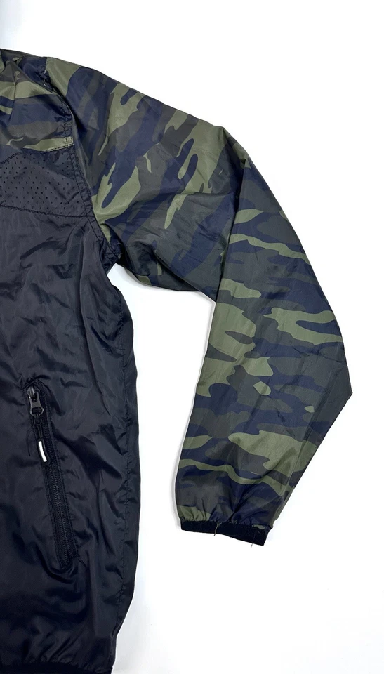 Chaqueta de lluvia Ocean Current para niños jóvenes Abrigo cortavientos Camuflaje Negro Verde Talla M Foto 4 de 4
