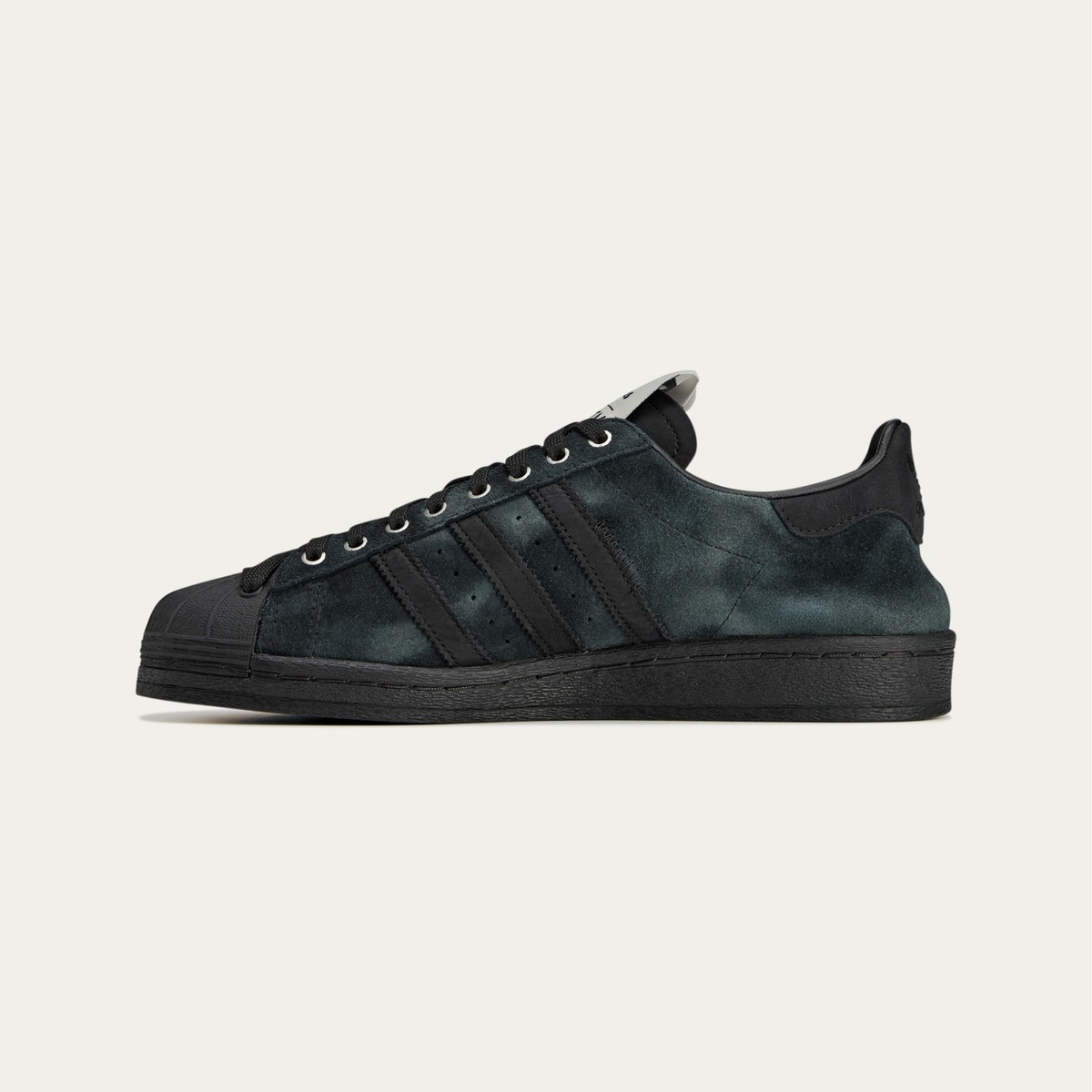 JP7676 Song for the Mute adidas Originals Superstar 82