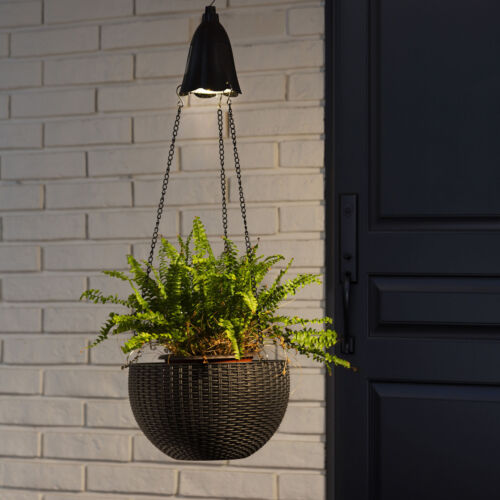 Glitzhome 30" Solar Lighted Plastic Hanging Planter Pot Basket Yard Garden Decor