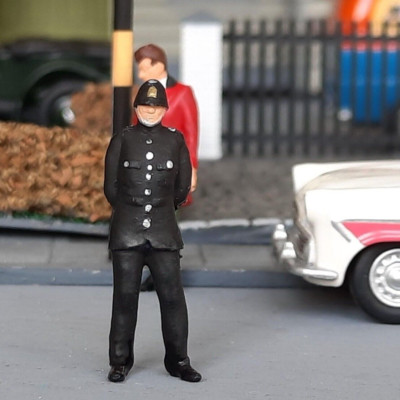 SPUR OO VERKEHRSPOLIZIST FIGUR HANDBEMALT PERIODE BOBBY KUPFER ERA 4 - ERA 5