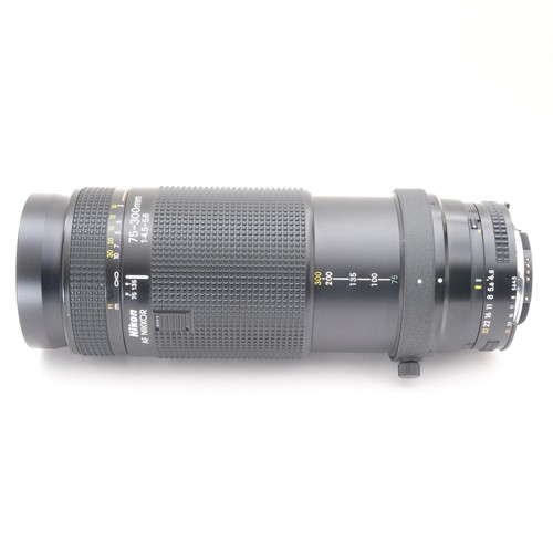NIkon AF NIKKOR 75-300mm f/4.5-5.6 "Near Mint" 1966 Zoom Lens Japan - 第 5/18 張圖片