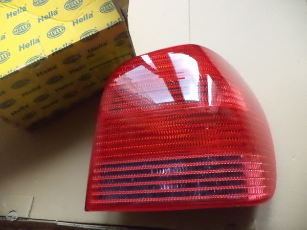Feu VW Polo 36N2 droit d'origine HELLA 9EL964116111 - Bloc optique arrière neuf
