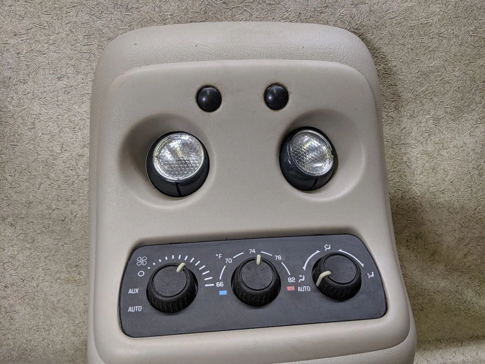 Cúpula montada en el techo con control de temperatura automático para 03-06 Cadillac Escalade Foto 2 de 4