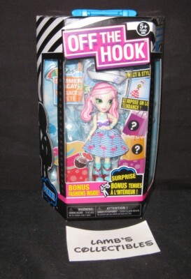 Off The Hook Spinmaster Bonus Fashion Inside Jenni Pink Hair Action Figure Doll
