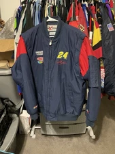Size L-NASCAR Chase Authentics DuPont Full Zip Puffer Coat
