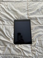 iPad 5th Generation 32gb WiFi- Spacegray CRACKED