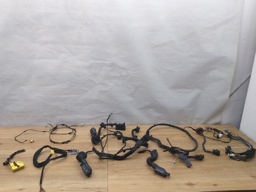 Mercedes W213 E200d Stecker Abschnitte preis für 1 stecker nach Wahl A0009828709