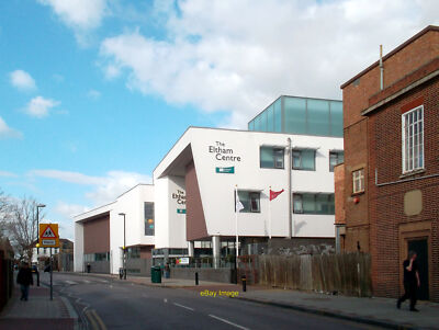 Photo 6x4 The Eltham Centre Exactly the same shot as [[2305722]] but look c2012