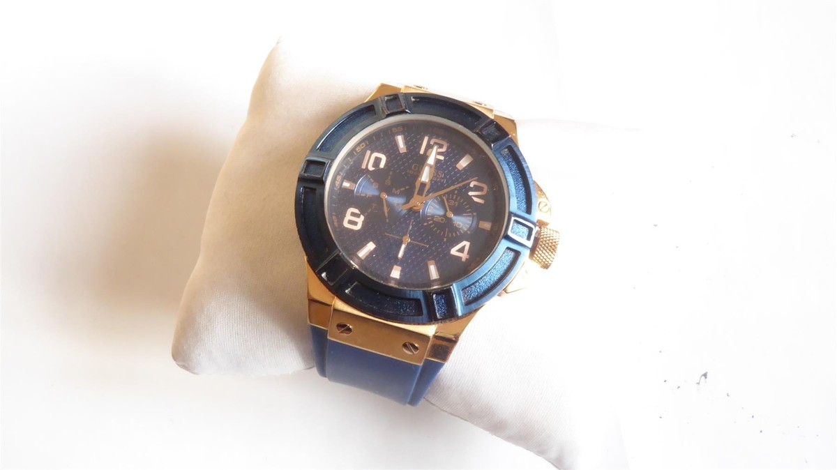 Pre-owned: Guess Gents Rigor Blue Rose Gold Rubber strap