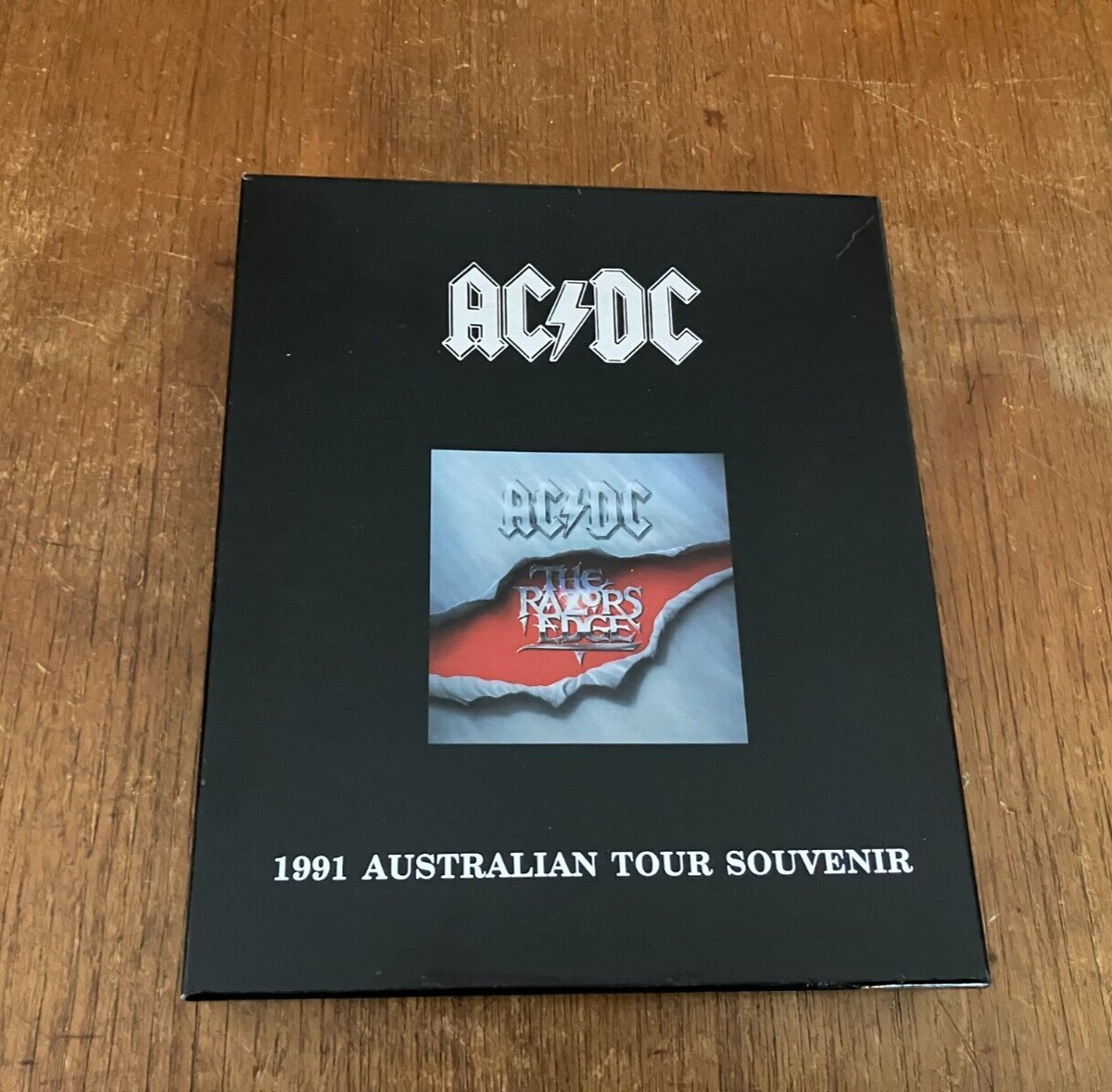 AC/DC The Razor's Edge 1991 AUSTRALIAN TOUR SOUVENIR CD+VHS BOX