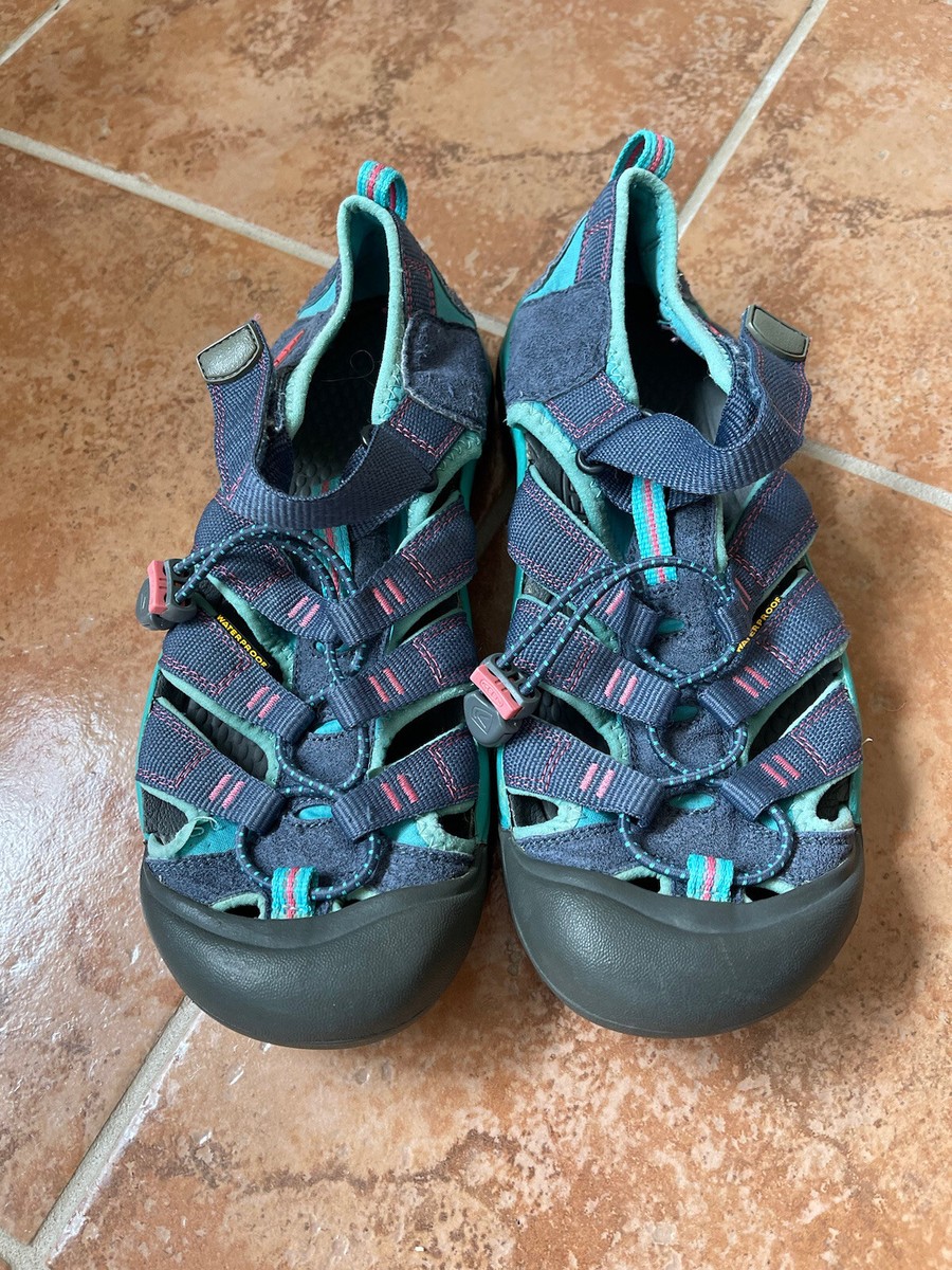 Keen Newport H2 Blue/Pink Water Hiking Boat Shoes, Youth Sz
