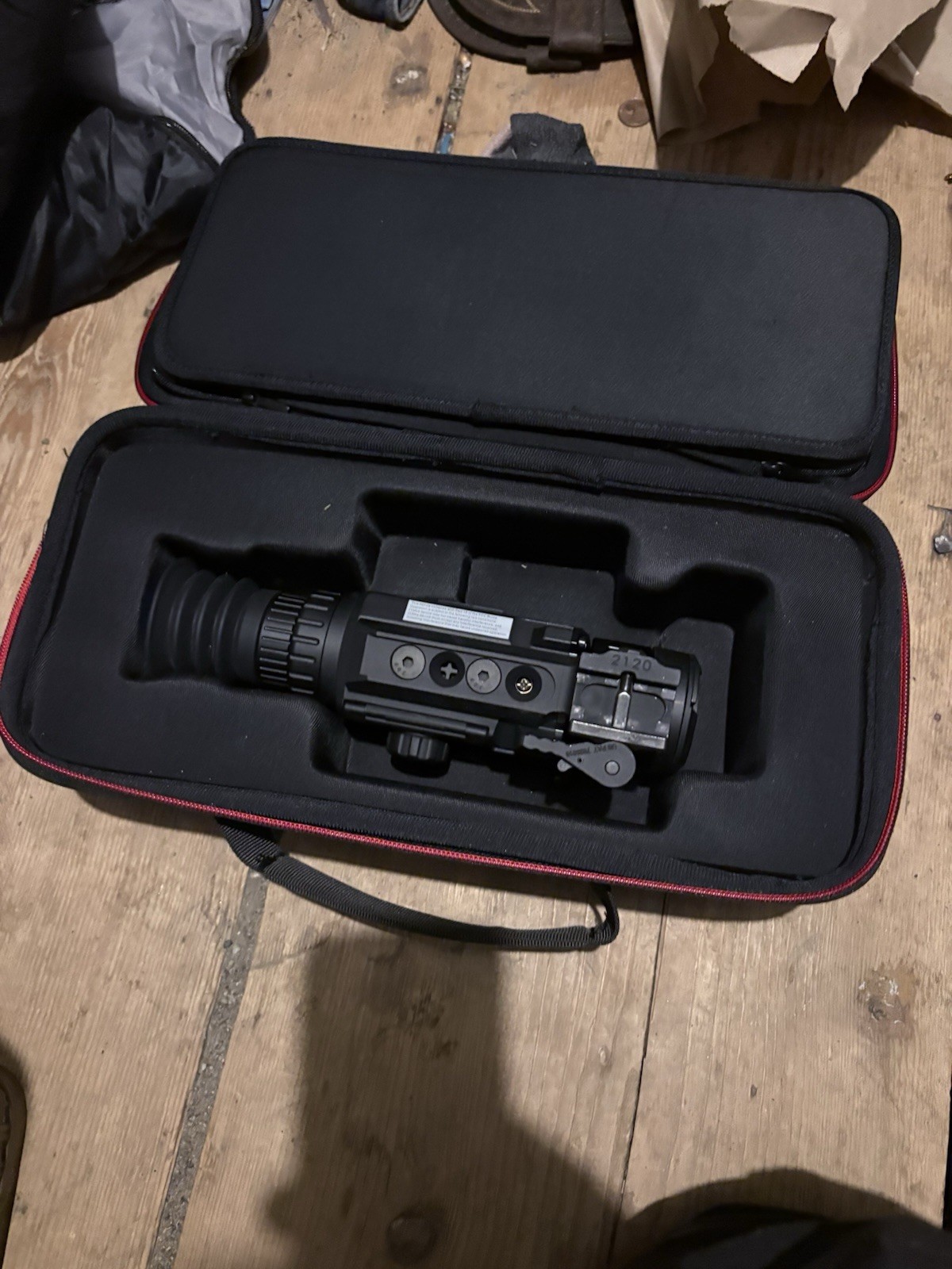 Ir W/ Case Batteries Charger