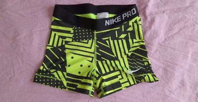 Grün Neon Nike Pro Shorts Gr. 8