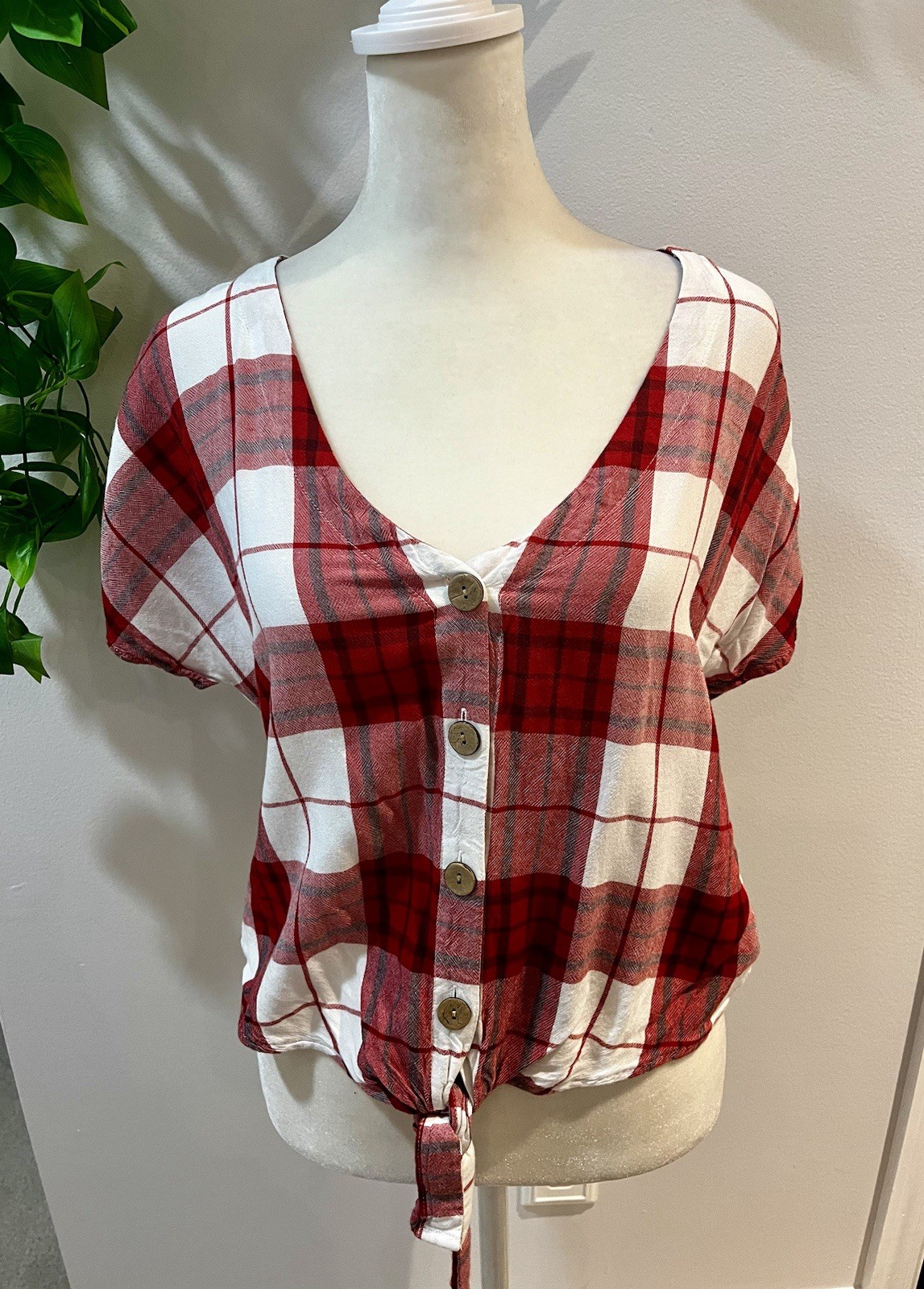 Universal Thread Red White Plaid Gingham Short Sl… - image 1