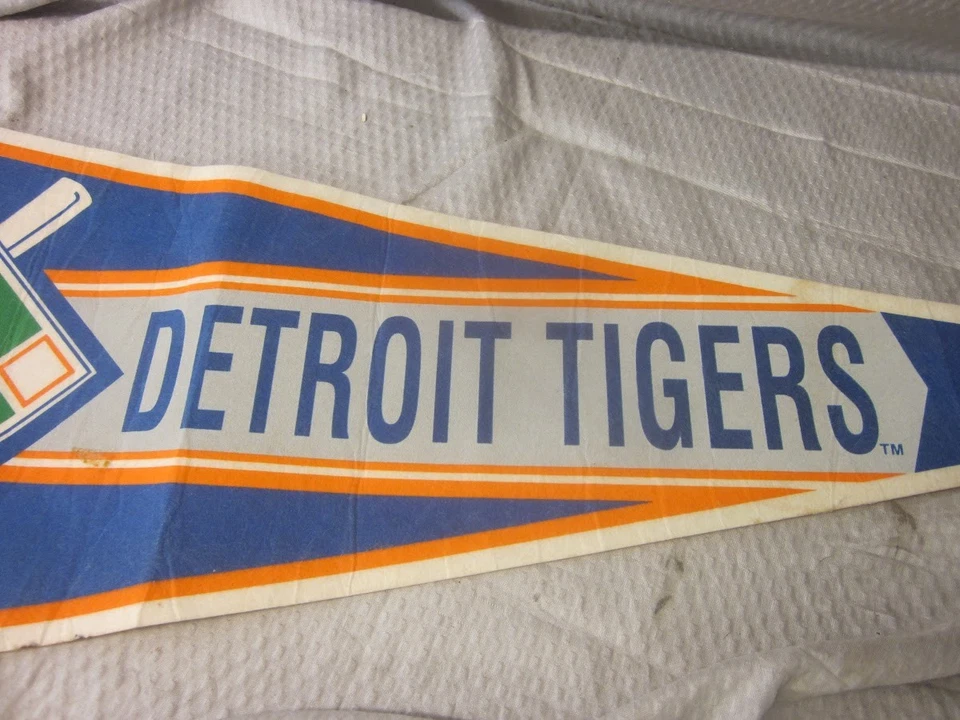 Vintage 1990’s Detroit Tigers MLB Baseball Full Size 30” Pennant by Wincraft - Image 4 of 4
