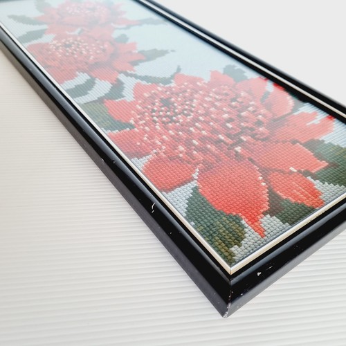 Vintage Framed Australian Banksia Flowers Needlepoint Tapestry Hand Embroidery - Picture 16 of 18