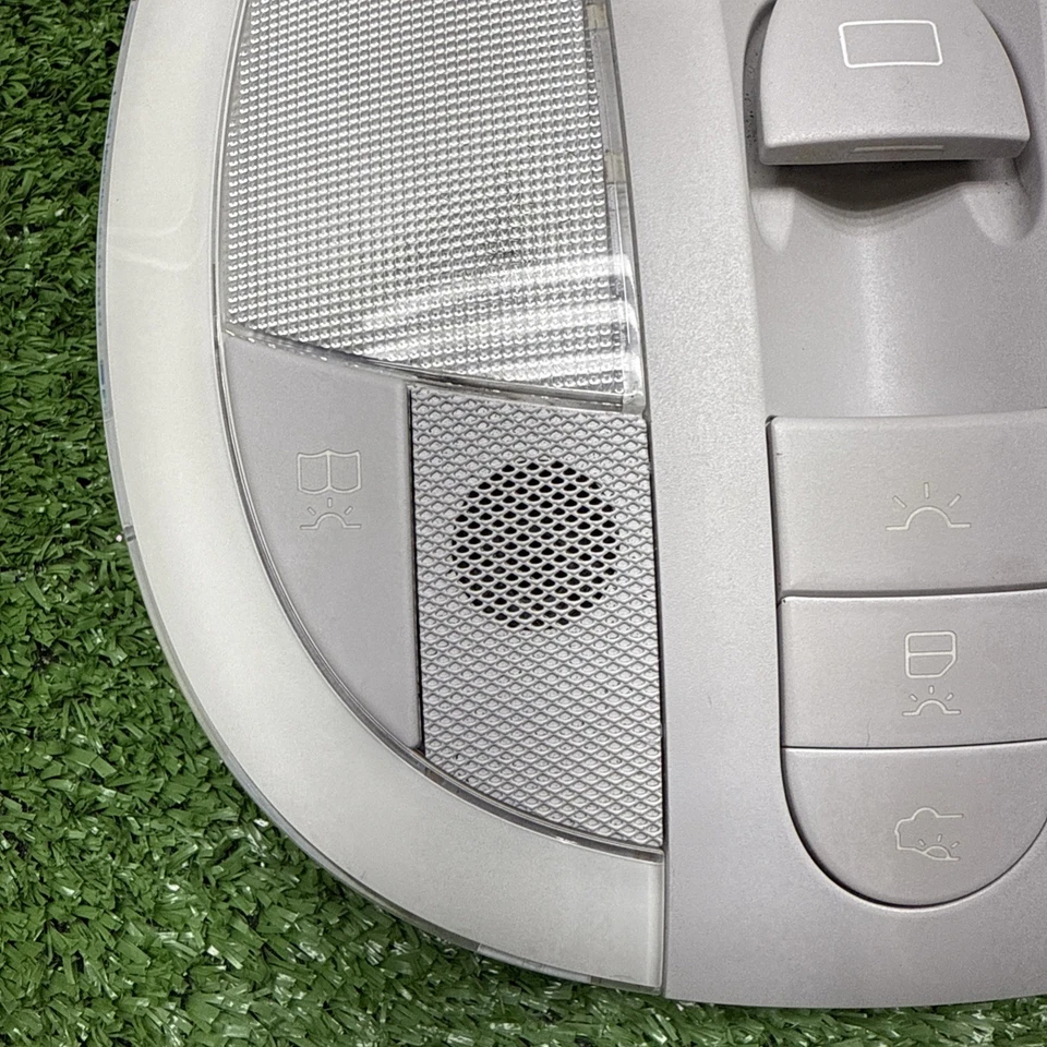 03-06 Mercedes W211 E55 AMG E500 cúpula delantera gris 2118204301 OEM Foto 2 de 4