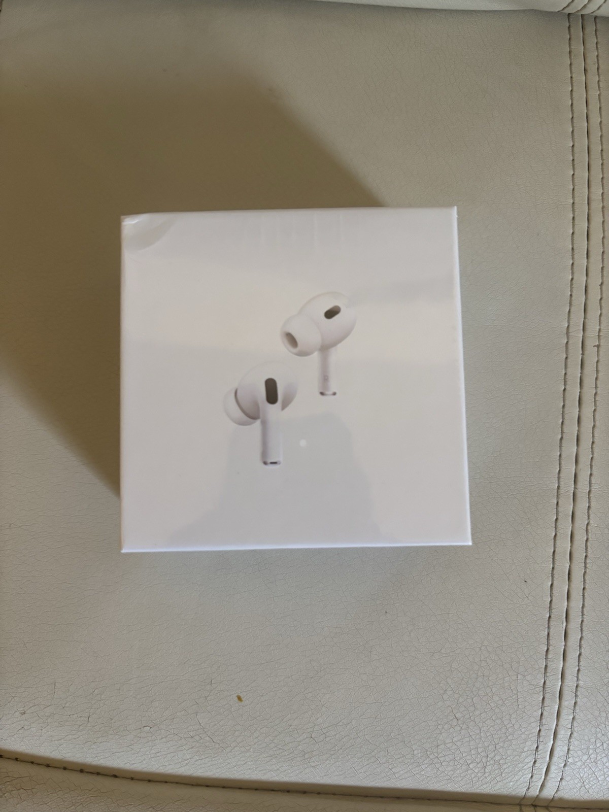 Apple AirPods Pro 2nd Generation MagSafe Wireless Charging Case, White