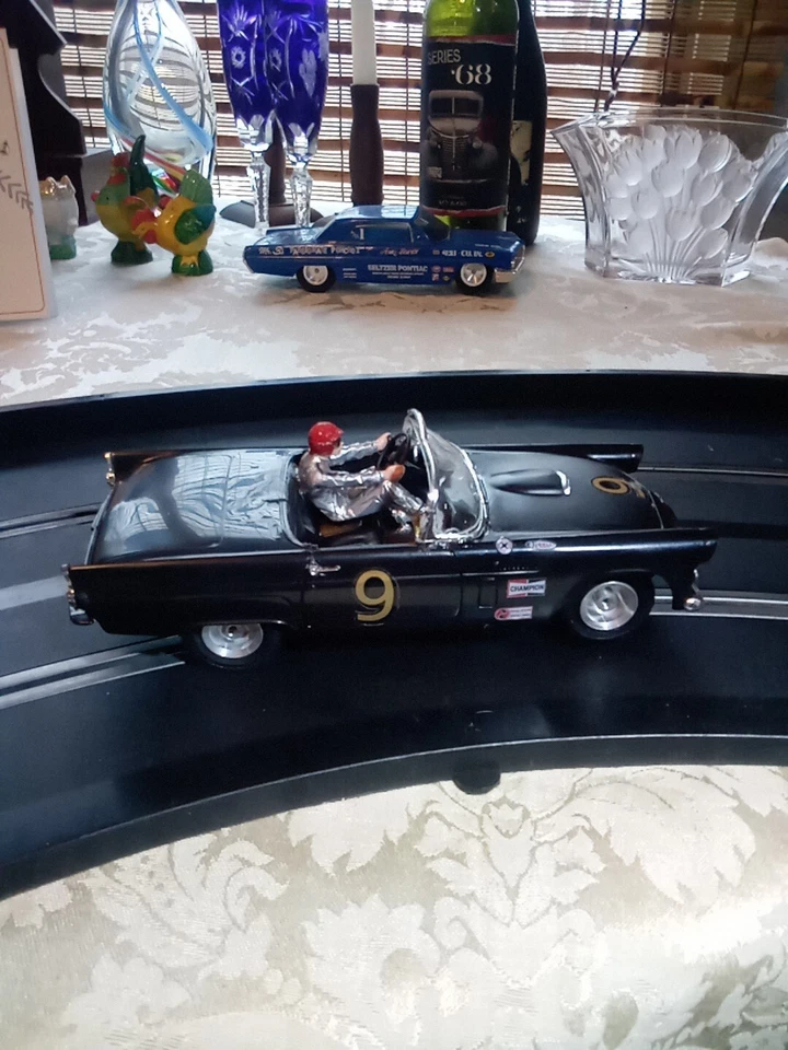 Винтажная трассовая автомодель Monogram 1/24 56 футов T-Bird - Изображение 3 из 4