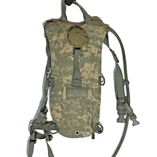 CamelBak Hydration Water Carrier With Bladder Backpack Camo