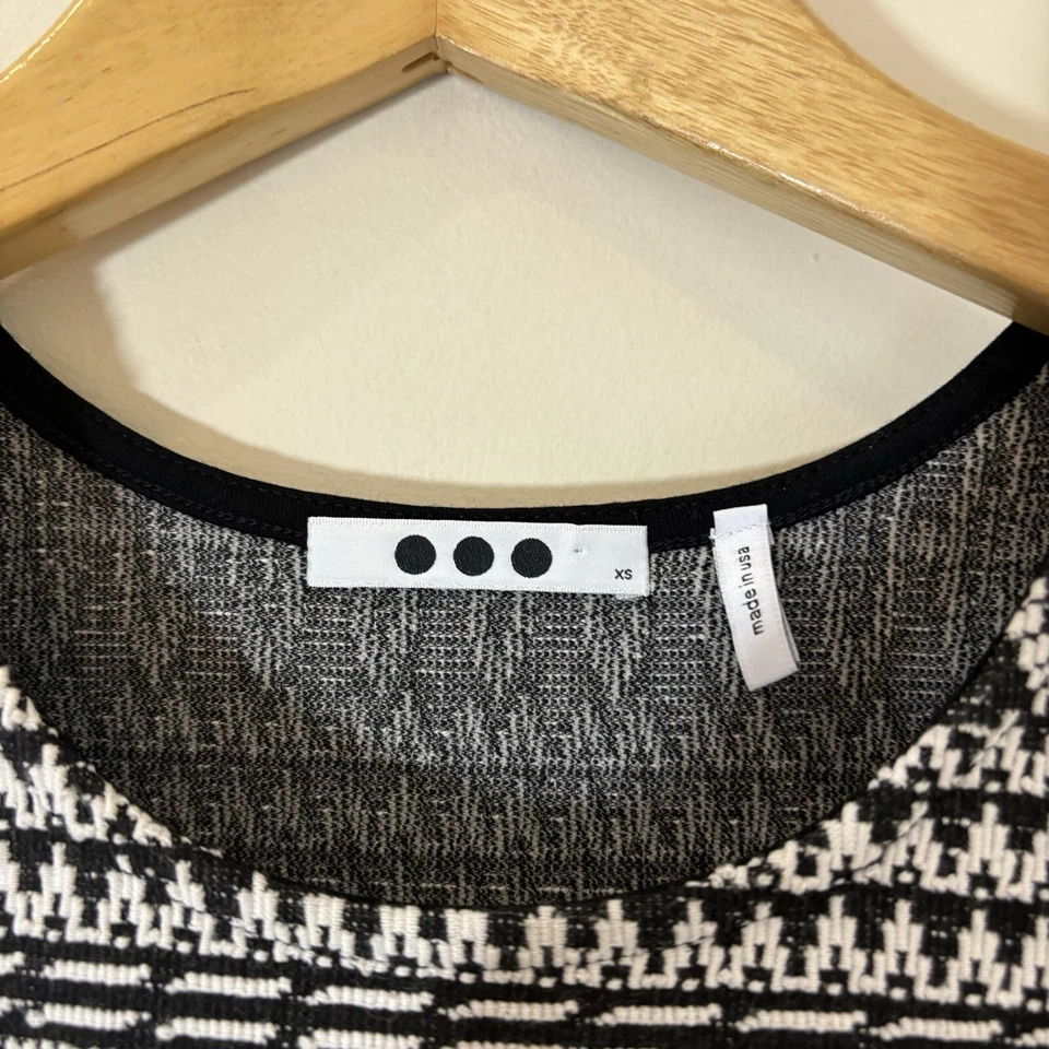 Top tejido Three Dots para mujer XS negro blanco sin mangas étnico boho cápsula elástica Foto 2 de 4