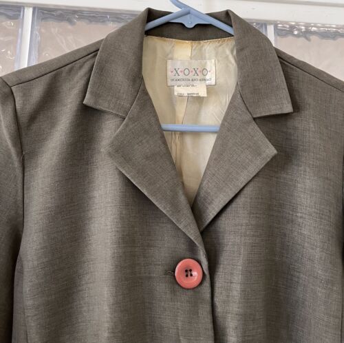 XOXO Damen braun Karriere Blazer große Knöpfe gefüttert dünne Schulterpolster Gr. S - Bild 2 von 6