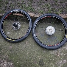 WTB STX i25 27.5 " MTB disc wheelset with Maxxis tyres