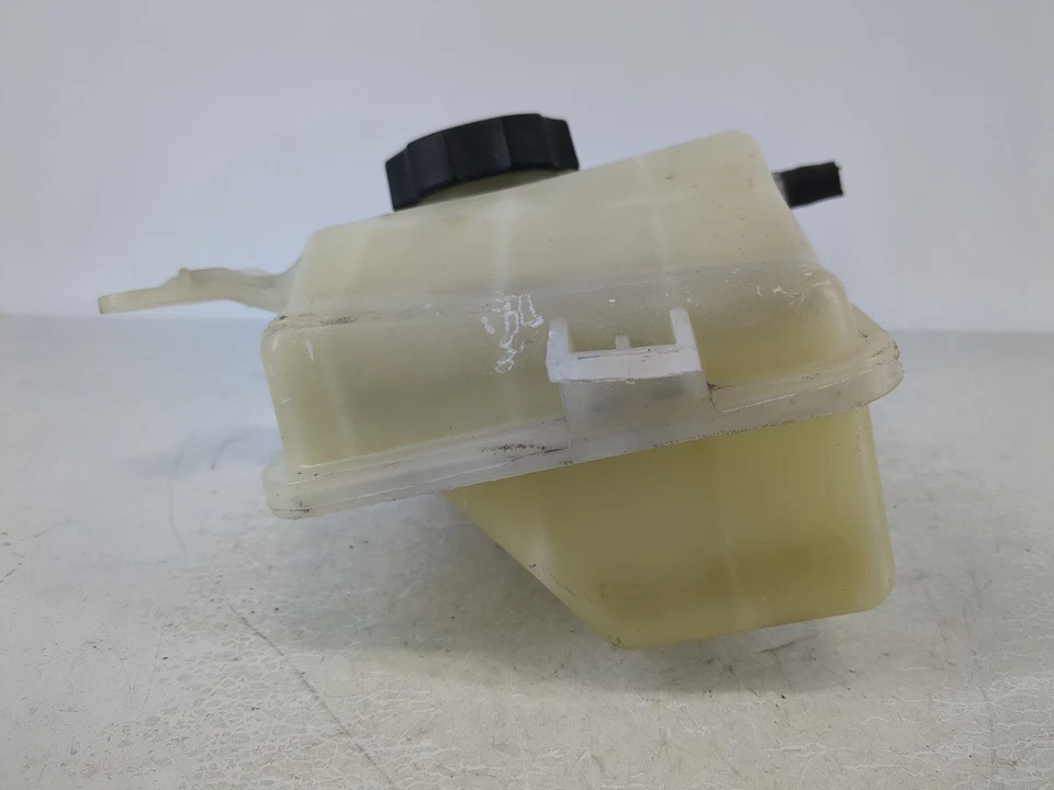 2003-2008 Mazda 6 Radiator Coolant Overflow Expansion Tank Bottle XRO9C - Image 2 of 4