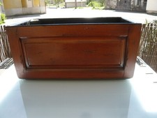 BAC A FLEURS RUSTIQUE IMITATION BOIS avec RESERVE EAU - Dim: 63,5 x 33,5 x 31 cm