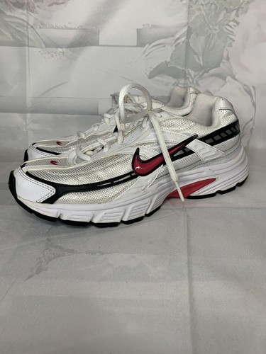 nike initiator white