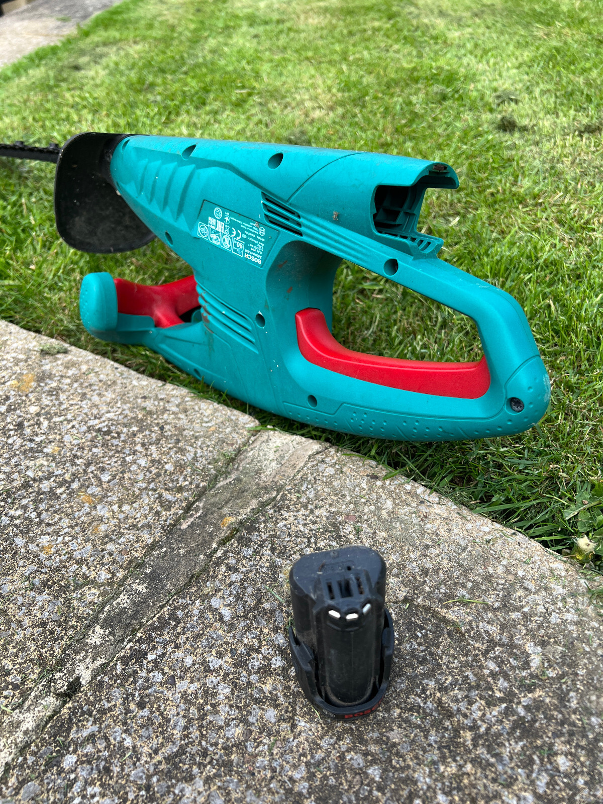 Bosch AHS 4515 LI Cordless 10.8v Hedge Trimmer incl battery & charger