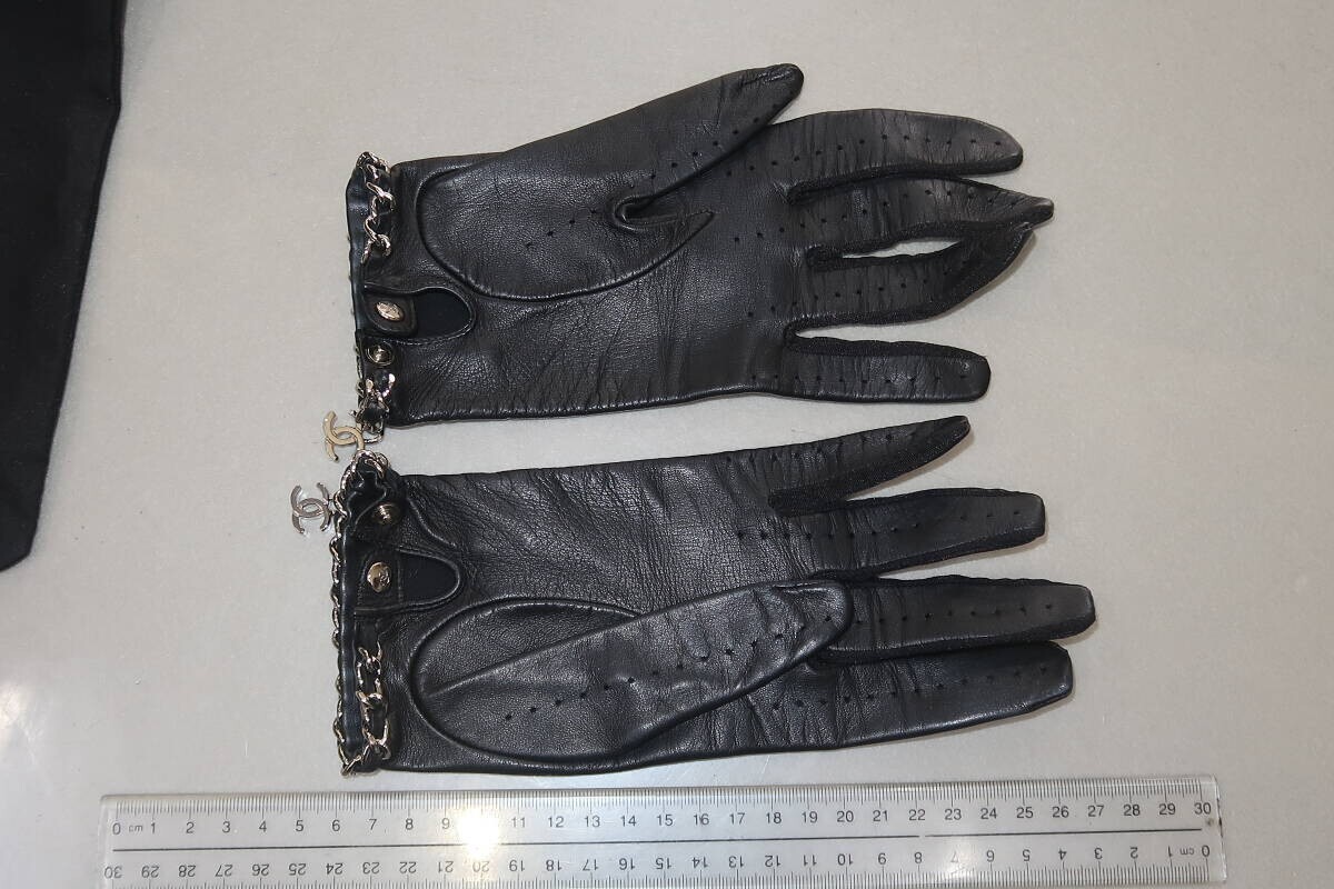 vintageCHANEL グローブ　サイズ7 1/2 vintageCHANEL グローブ サイズ7 1/2 vintageCHANEL グローブ