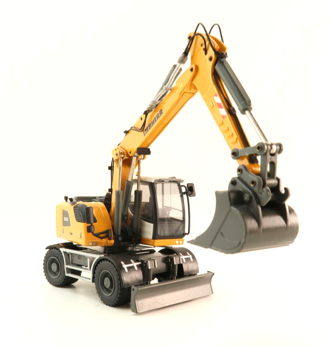 リープヘル A920 ホイール式油圧ショベル(1/50) conrad Conrad 2216/0 - Liebherr A 920 IV Mobile Wheeled Excavator
