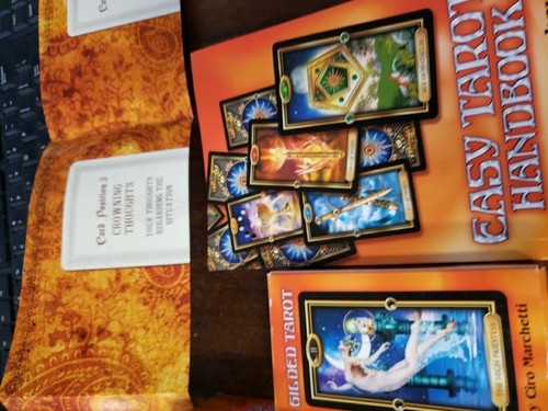 Tarot Card Set And Easy Tarot Handbook By Ciro Marchetti And Josephine Ellershaw - Picture 4 of 6
