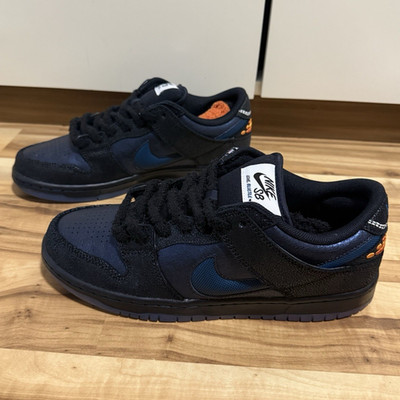 Nike SB Dunk Low Herren Sneaker 42,5 Schwarz Blau Orange Limitierte Auflage