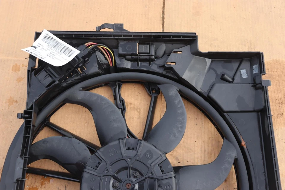 2007-2013 BMW 335I E93 MOTOR RADIADOR VENTILADOR DE REFRIGERAÇÃO MOTOR COBERTURA 600 WATT FABRICANTE DE EQUIPAMENTO ORIGINAL - Imagem 4 de 4