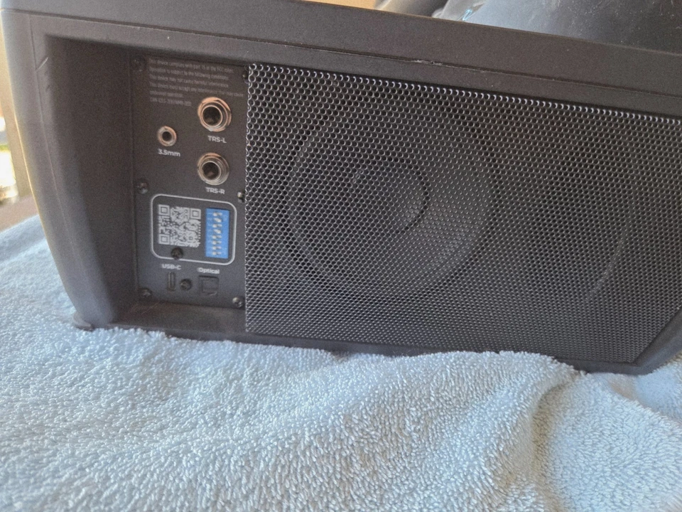 Kali Audio IN-UNF Ultra Nearfield 3 Way Studio Monitor System - Image 3 of 4