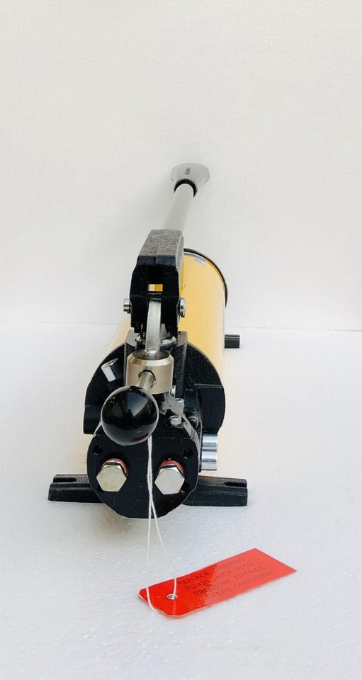 Enerpac P84 Ultima Hydraulic Hand Pump For Double Acting Cylinder 4 Way