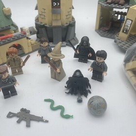 Lego Harry Potter Hogwarts Castle Retired Includes Minifigs, Manual  Incomplete