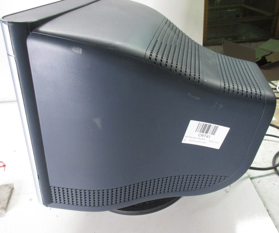 17" HP Pavilion mx703 PE1168 Flat CRT Tube VGA PC Computer Monitor - Image 2 of 4