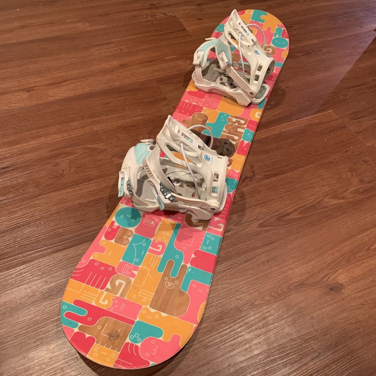 Snowboard, Burton 120cm Chicklet With Small Flow Juno Snowboard, Burton 120cm Chicklet With Small Flow Juno